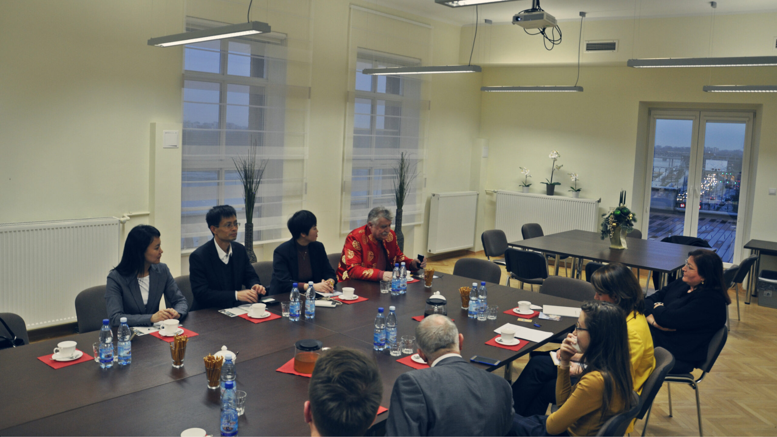 Delegacja z Chin z wizytą w Mazowieckim Biurze Planowania Regionalnego